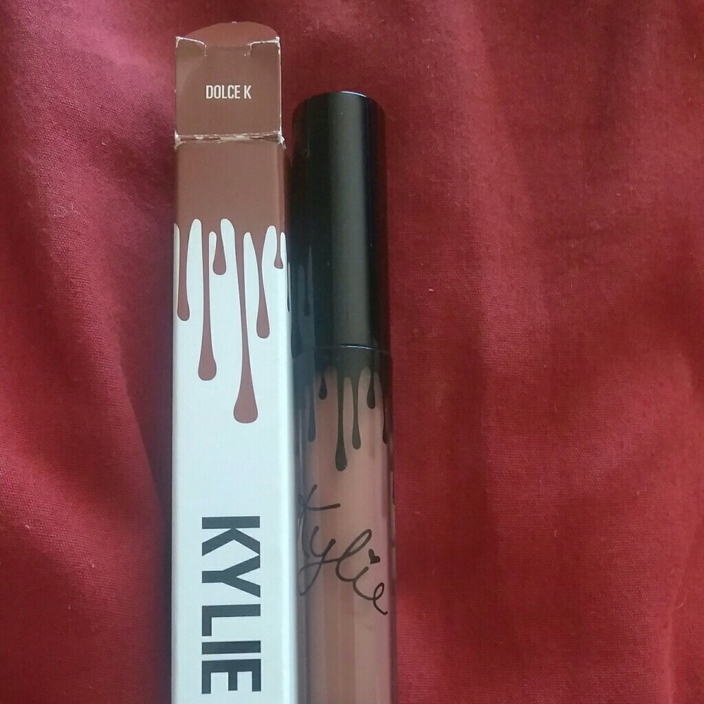 Kylie Liquid Lipstick in Dolce K